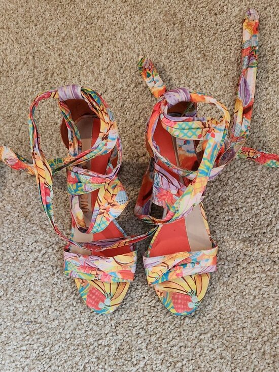 Gianni Bini Shoes - 8.5 Colorful/tropical Gianni Bini block heel